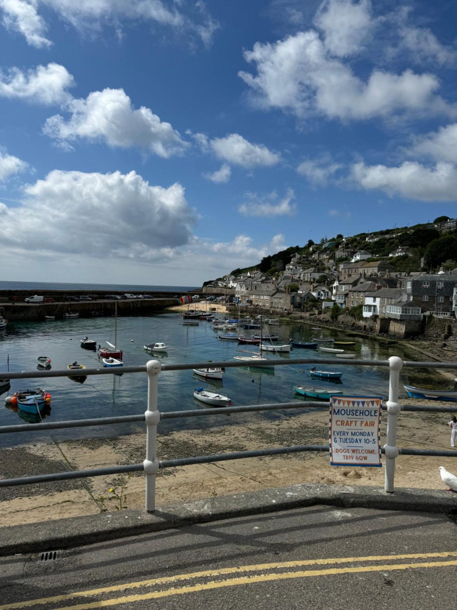 1-Bed Luxury Seafront Cabin In Heart Of Newlyn, Mousehole Eksteriør bilde